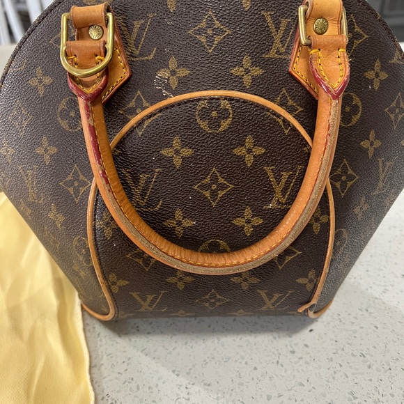 Authentic Vintage LV Monogram Ellipse satchel - Picture 3 of 16